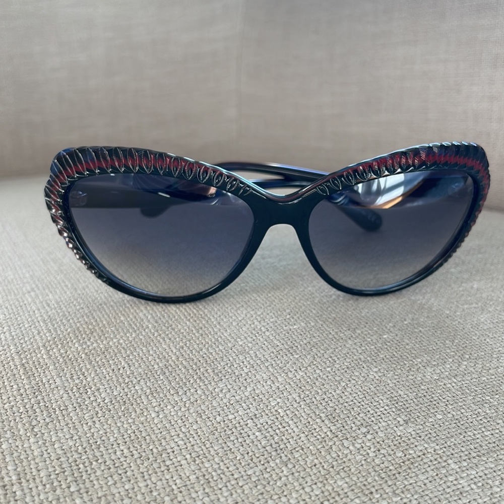 Alexander McQueen Cateye Butterfly Wing Blue and Burgundy Sunglasses with Case - Picture 6 of 15